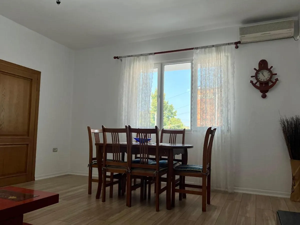 Comfort Home-Apartment Tirana Albania