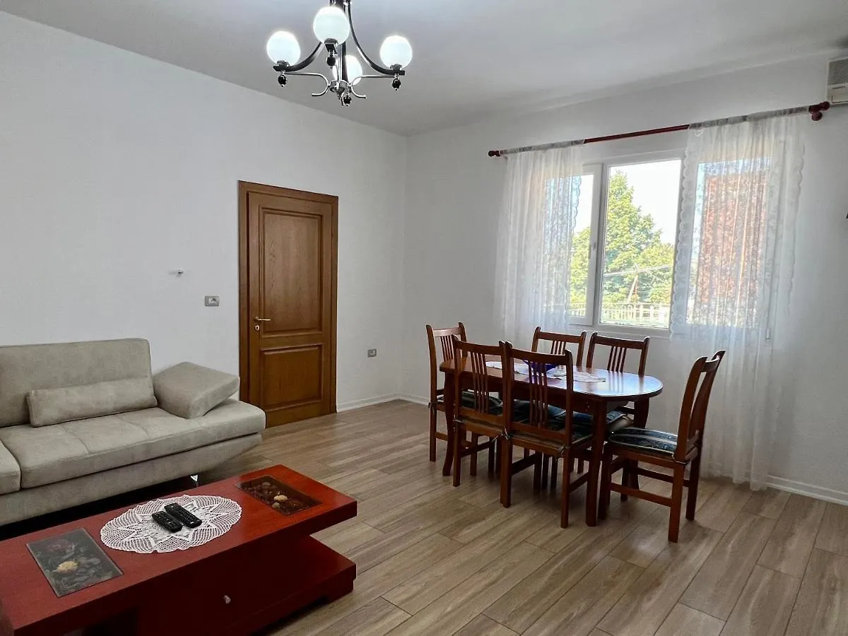 Lägenhet Comfort Home-Apartment Tirana